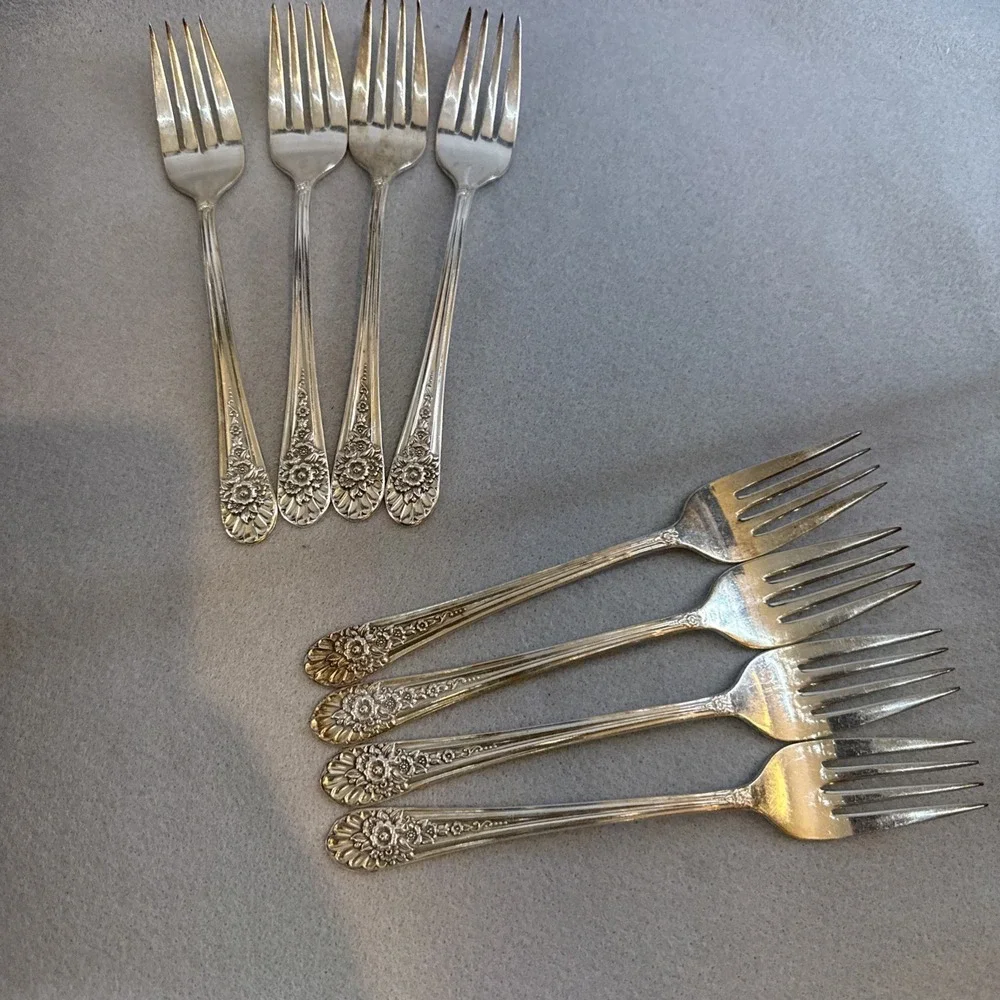 Vintage 1950's WM Rogers Mfg Co JUBILEE Silverplated Flatware 52-piece Set Boxed